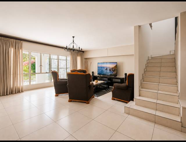 4 BEDROOM TOWNHOUSE FOR SALE IN THREE RIVERS
